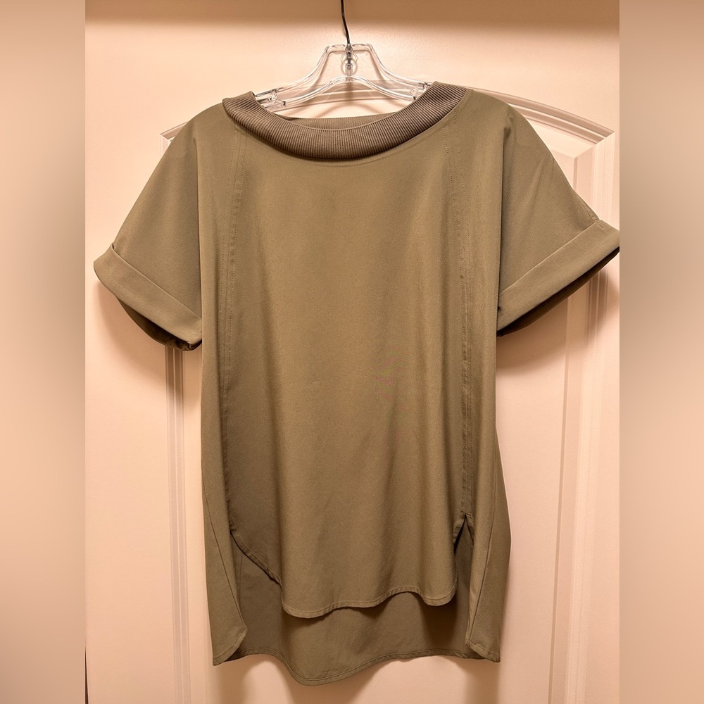 Athleta Green Short Sleeve Relaxed T-Shirt